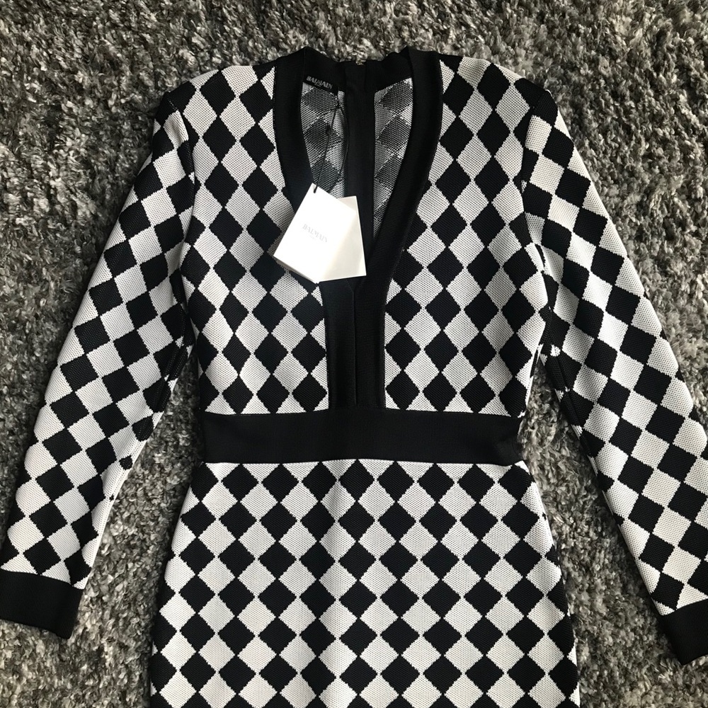 BALMAIN Two-Tone Intarsia-Knit Mini Dress - Picture 10 of 16